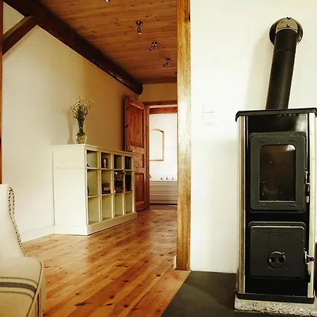 Wellness Under Thatch, Casa vacanze *