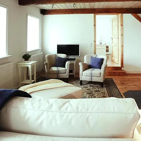 Wellness Under Thatch, Casa vacanze